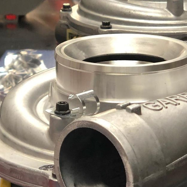 Turbochargers vs. Superchargers: A Comparison